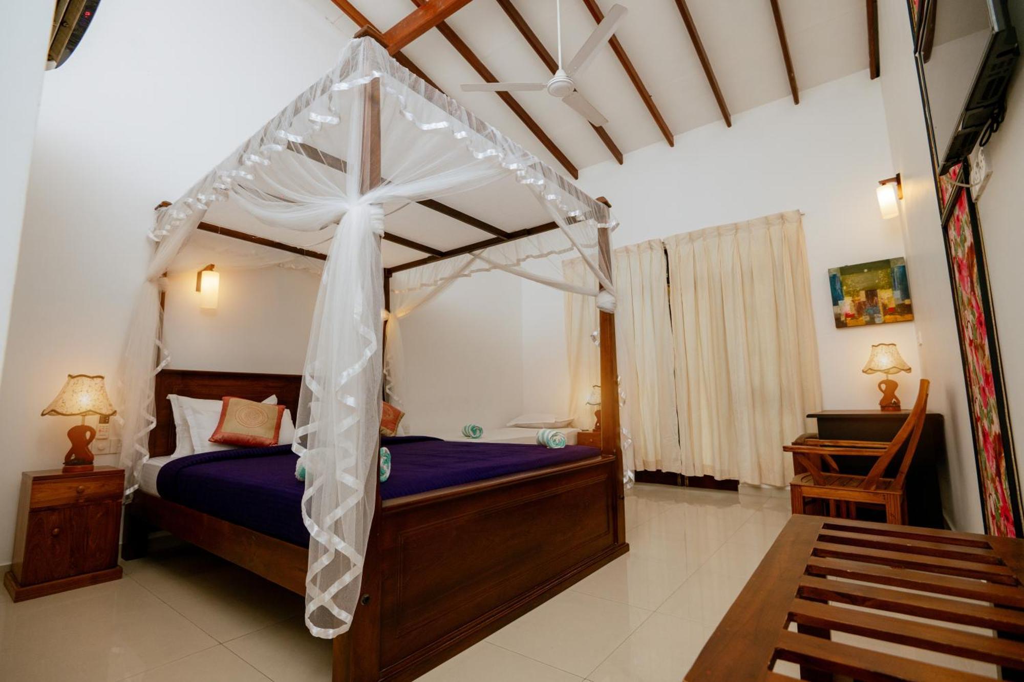 Prince Beach Hotel بينتوتا المظهر الخارجي الصورة