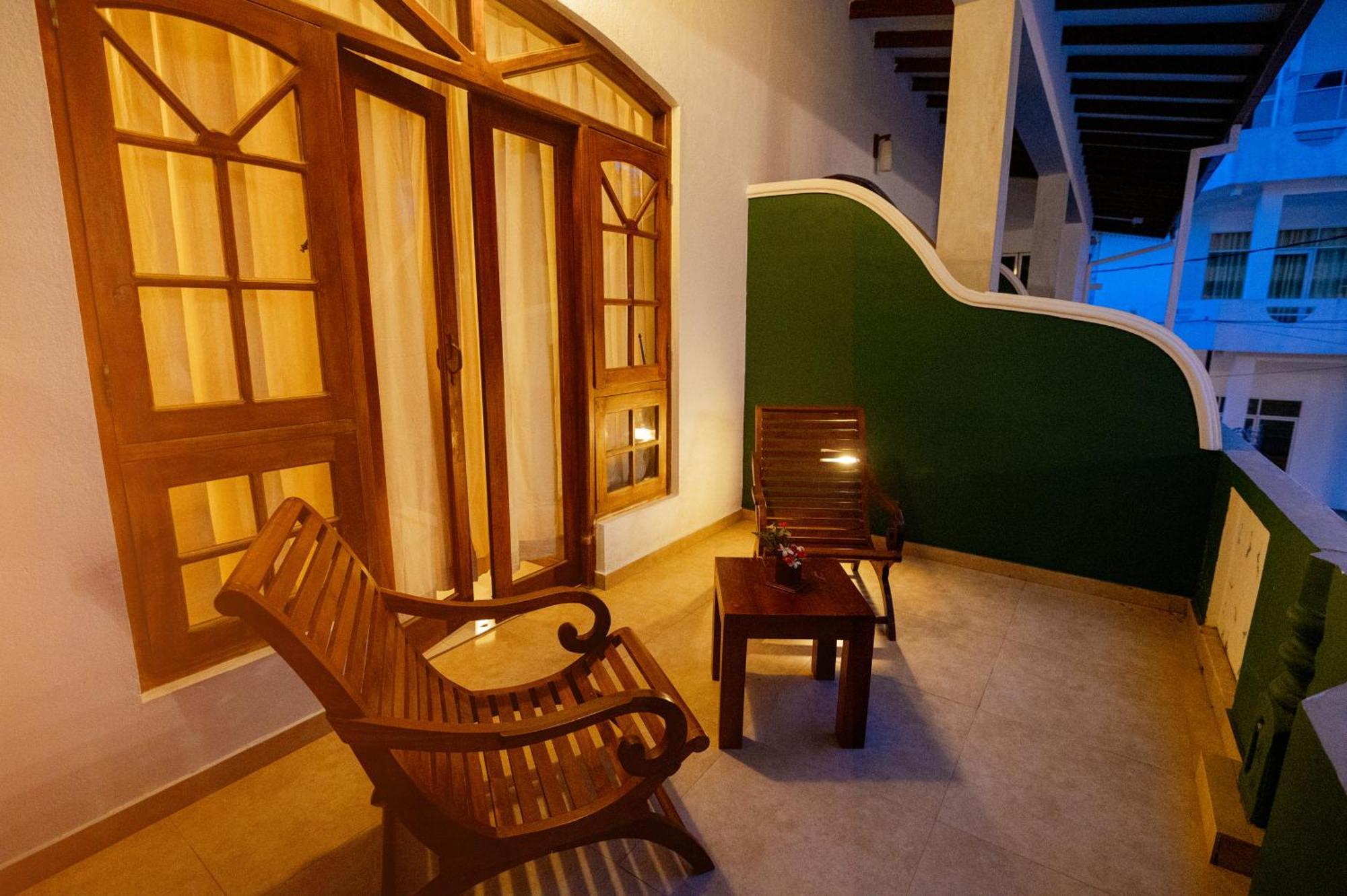 Prince Beach Hotel بينتوتا المظهر الخارجي الصورة
