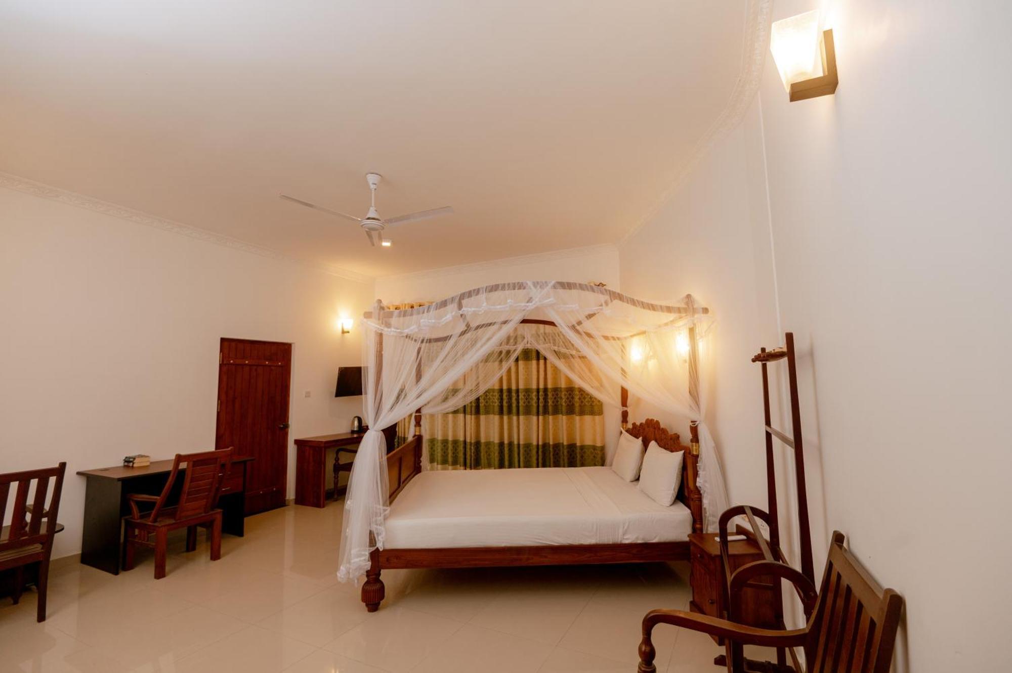Prince Beach Hotel بينتوتا المظهر الخارجي الصورة