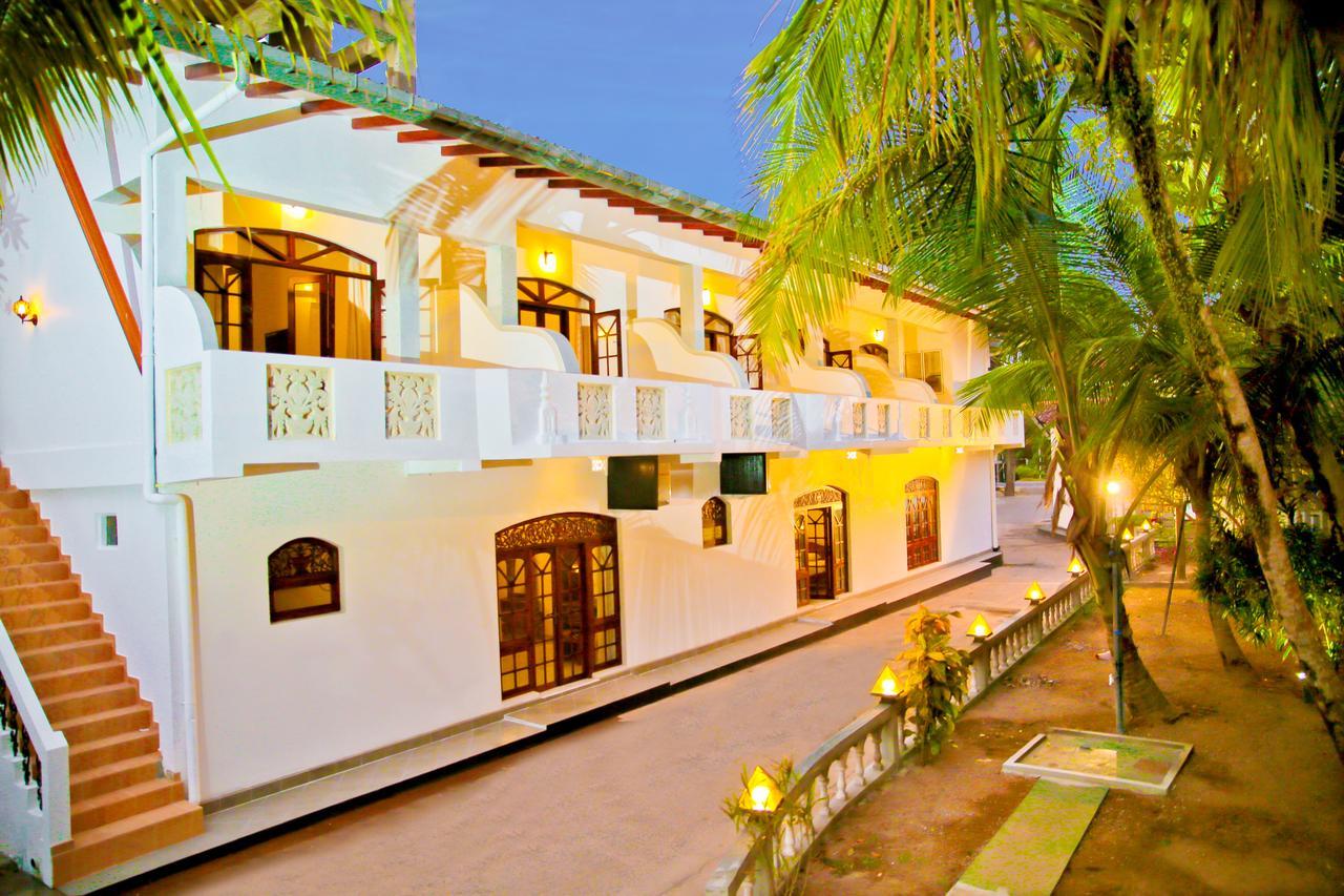 Prince Beach Hotel بينتوتا المظهر الخارجي الصورة