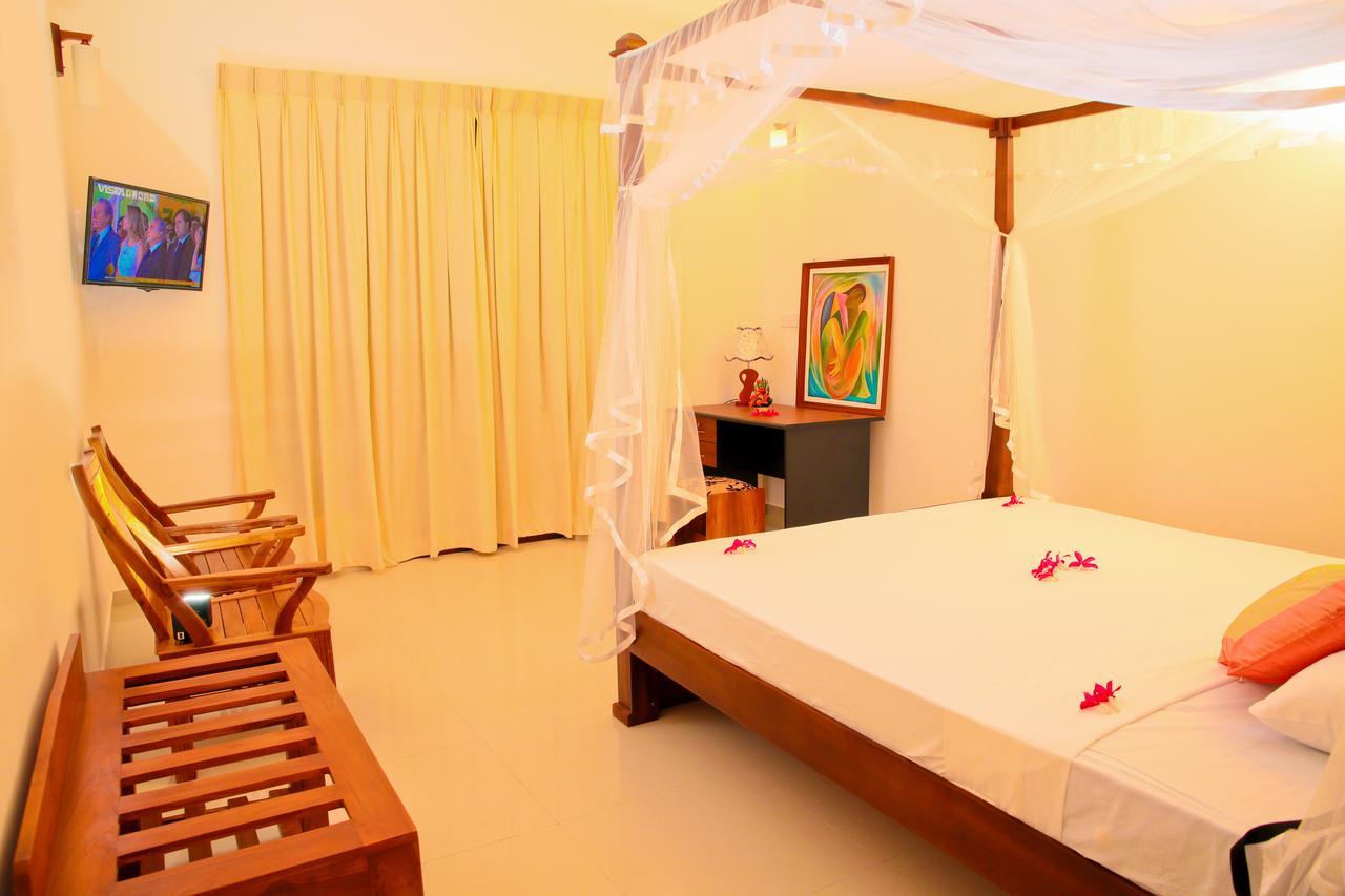 Prince Beach Hotel بينتوتا المظهر الخارجي الصورة
