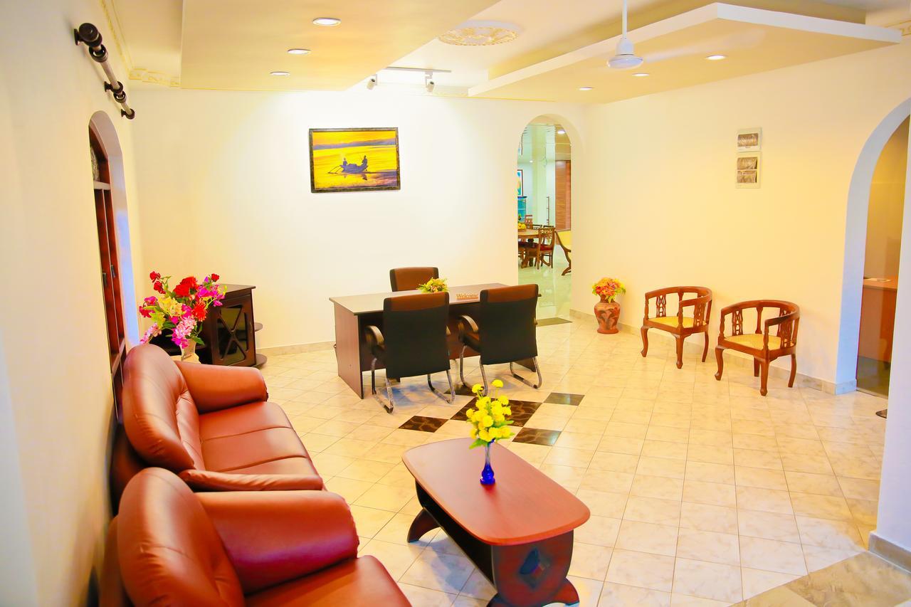 Prince Beach Hotel بينتوتا المظهر الخارجي الصورة
