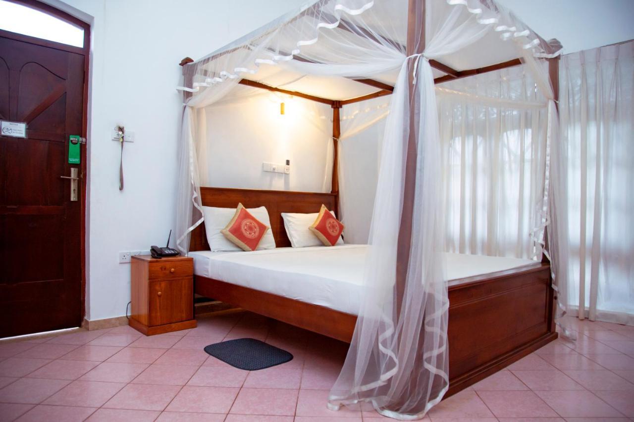 Prince Beach Hotel بينتوتا المظهر الخارجي الصورة
