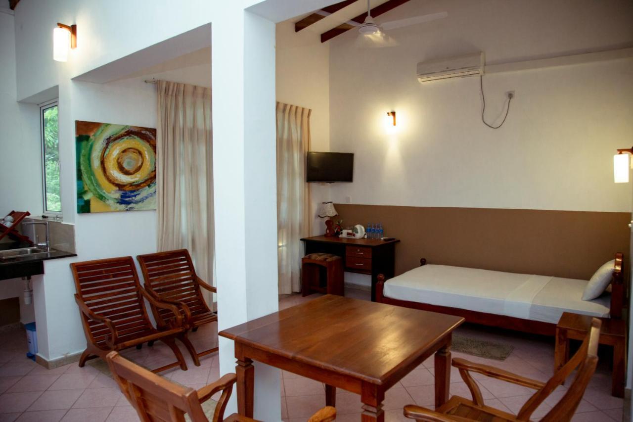 Prince Beach Hotel بينتوتا المظهر الخارجي الصورة