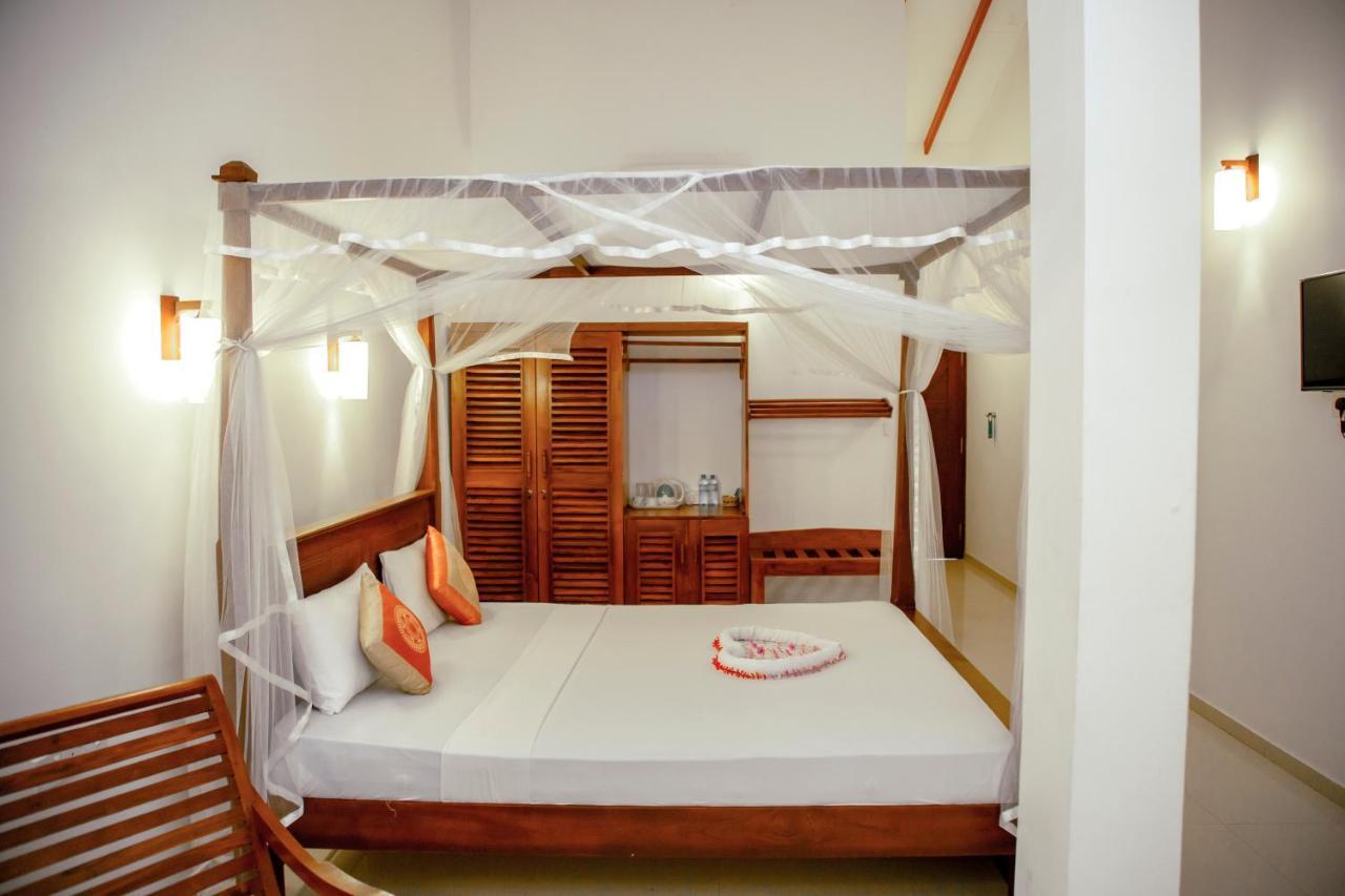 Prince Beach Hotel بينتوتا المظهر الخارجي الصورة