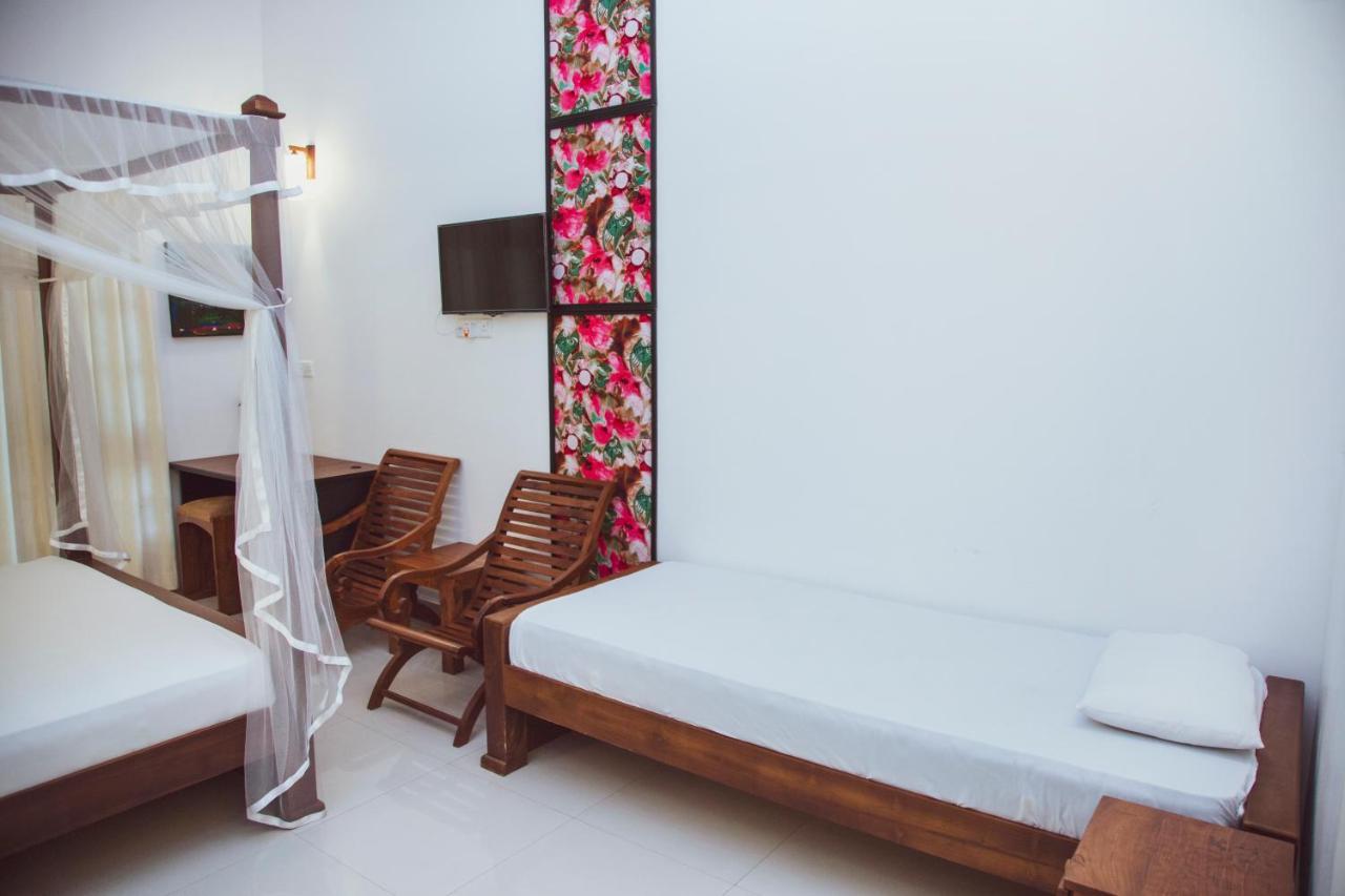 Prince Beach Hotel بينتوتا المظهر الخارجي الصورة