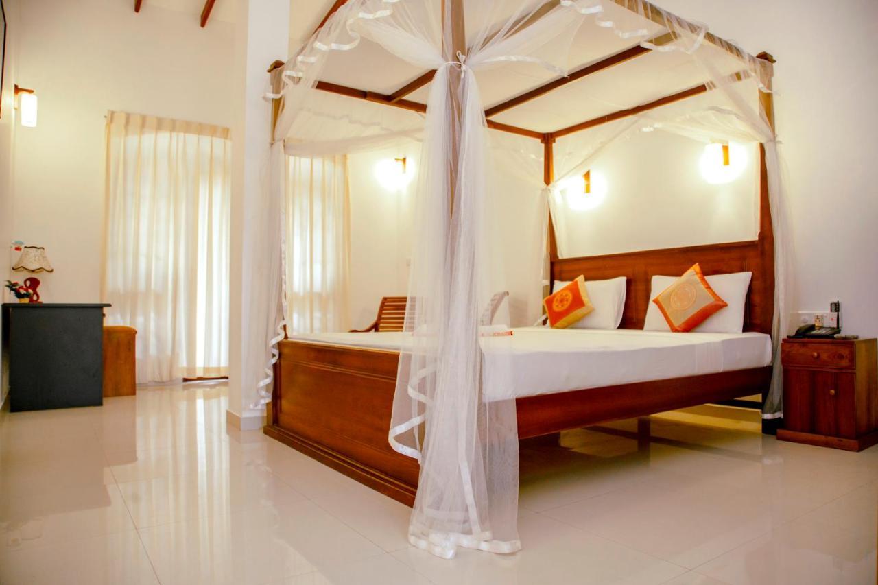 Prince Beach Hotel بينتوتا المظهر الخارجي الصورة