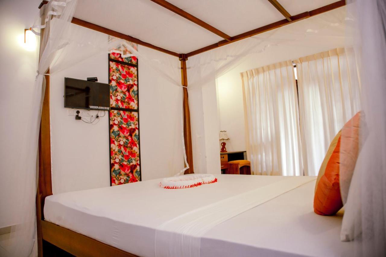 Prince Beach Hotel بينتوتا المظهر الخارجي الصورة